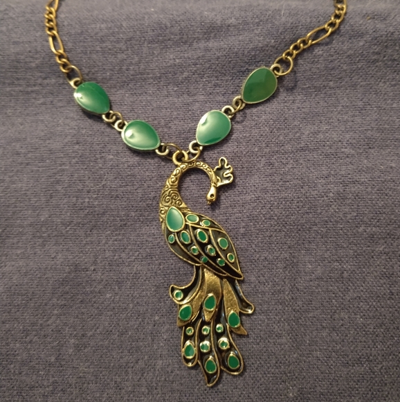3 for💲25🌟 Peacock 🦚 necklace Antique-Brass & Green enamel bird - Picture 3 of 7